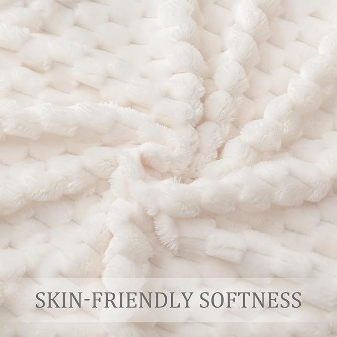 Exclusivo Mezcla Fleece King Blanket for Bed, Extra Large Fuzzy Ivory Bed Blankets, Soft Cozy Plush Sofa Throws for All Seasons, 90x104 Inches