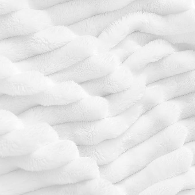 BEDELITE Fleece Blanket Queen Size – 3D Ribbed Jacquard Soft and Warm Decorative Fuzzy Blankets – Cozy, Fluffy, Plush Lightweight Throw Blankets for Couch, Bed, Sofa(White, 90x90 inches)