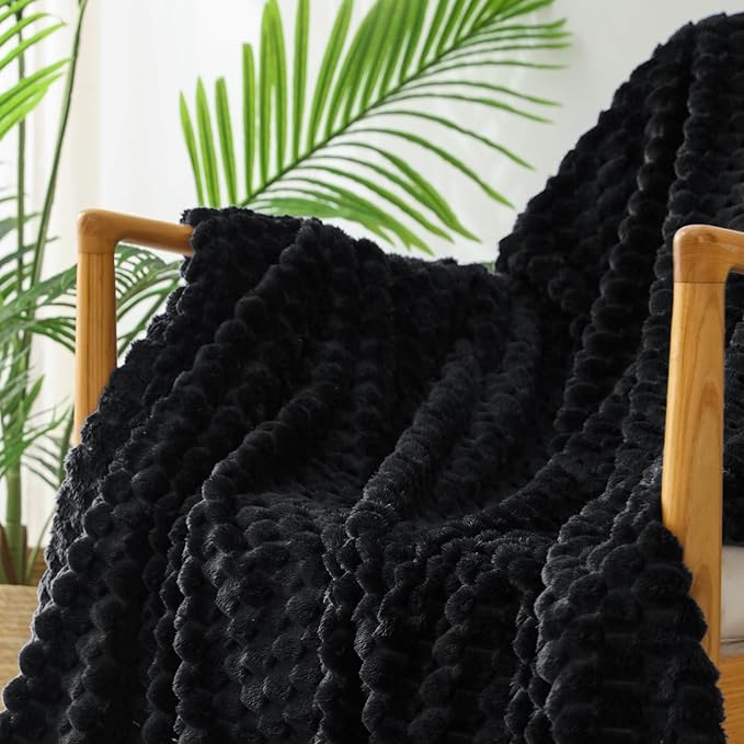 Exclusivo Mezcla Fleece Throw Blanket for Couch, Extra Large Fuzzy Black Bed Blankets, Soft Cozy Plush Sofa Throws for All Seasons, 50x70 Inches