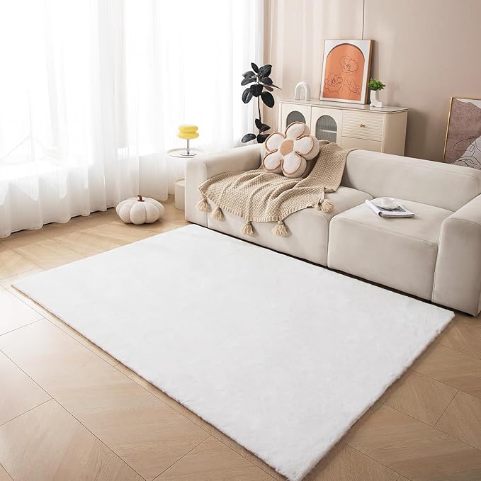 ThreadGlobe Fluffy Faux Rabbit Fur Rug 5'x7', Cloud-Soft Rugs for Living Room, Bedroom & Nursery, Non-Slip No-Shed Area Rug, Machine Washable Rug, White, 5x7 Ft