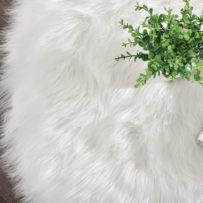 Latepis White Fur Rug 5x6.7, Faux Sheepskin Fluffy Washable Rug for Bedroom and Living Room, Playroom, Luxury Room Decor, Rectangle