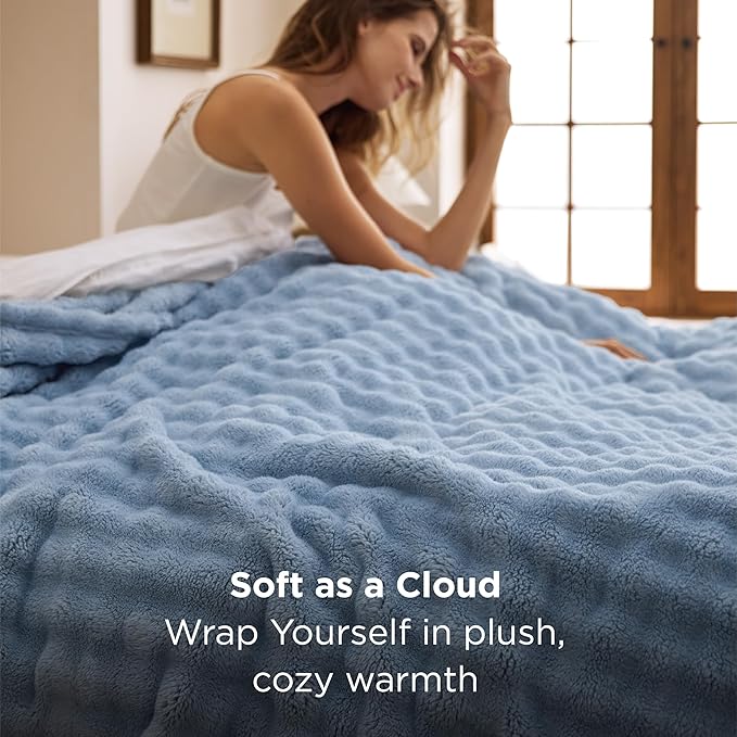 Bedsure 3D Fleece Bubble Blanket - GentleSoft Blue King Blanket for Bed Sofa Room Decor - Luxury Soft Cozy Gifts for Kids Girls, Lightweight, All Seasons, Celestial Blue, 108"×90"