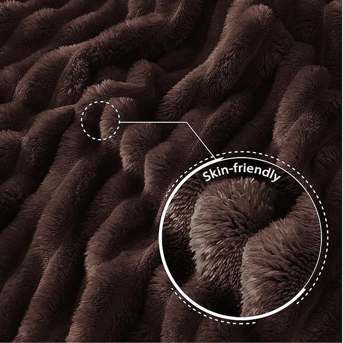 Exclusivo Mezcla Fleece Throw Blanket for Couch, Super Soft Striped Jacquard Bed Blanket, Lightweight Fuzzy Cozy for All Seasons, 50x60 Inches, Coffee