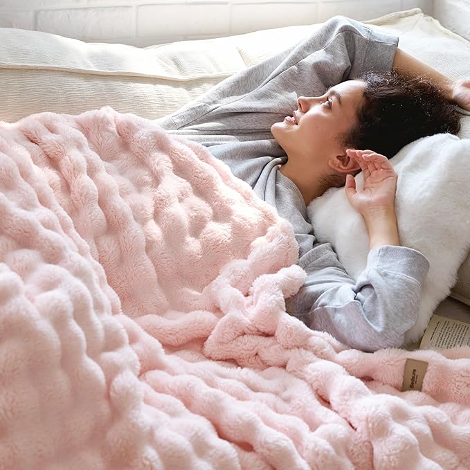 Bedsure 3D Fleece Bubble Blanket for Couch - GentleSoft Pink Throw Blanket for Sofa Bed Room Decor - Luxury Soft Cozy Spring Gifts for Kids Girls, Lightweight, Crystal Pink, 50"×60"