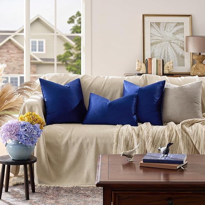 GIGIZAZA Blue Decorative Throw Pillow Covers, 20x20 Velvet Square Solid Couch Pillows for Bedroom Set of 2 Modern Home Decor Super Soft Cushion Pillowcases