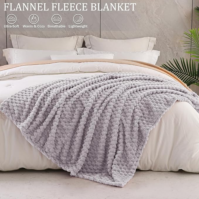 Exclusivo Mezcla Fleece Throw Blanket for Couch, Extra Large Fuzzy Light Grey Bed Blankets, Soft Cozy Plush Sofa Throws for All Seasons, 50x70 Inches