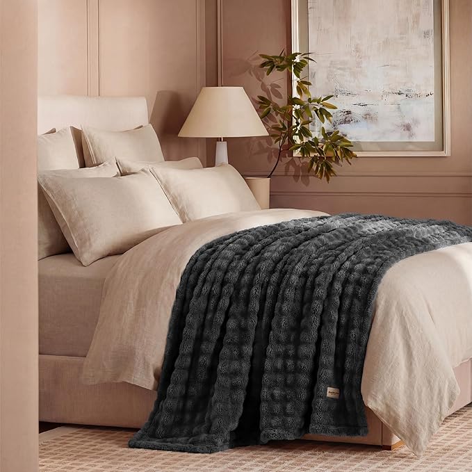 Bedsure 3D Fleece Bubble Blanket - GentleSoft Grey King Blanket for Sofa Bed Room Decor - Luxury Soft Cozy Gifts for Kids, Lightweight, All Seasons, Dark Grey, 108"×90"