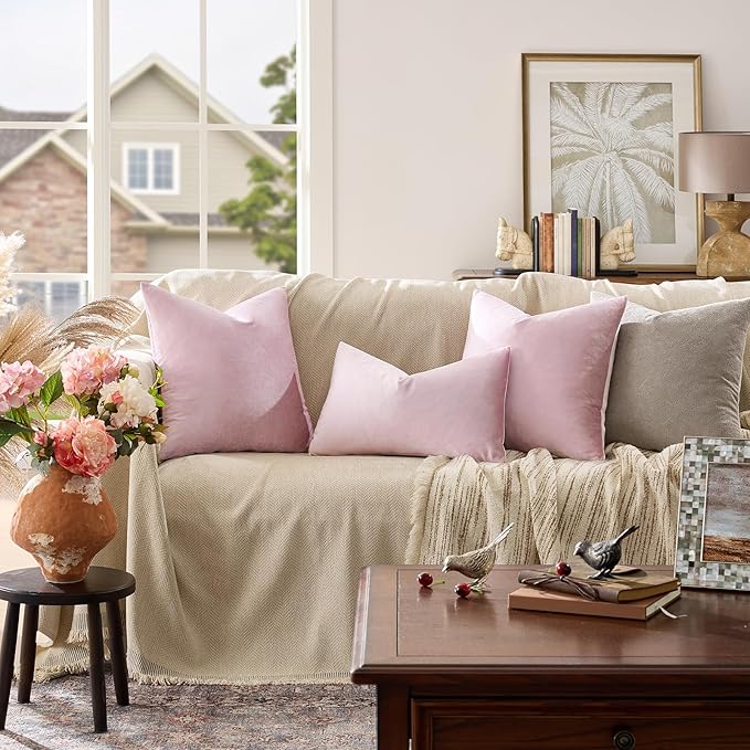 GIGIZAZA Decorative Couch Throw Pillow Covers,Set of 2 Sweet Lilac Square Pillow Cushion Covers 22x22,Pillow Cases Velvet Pillow Covers
