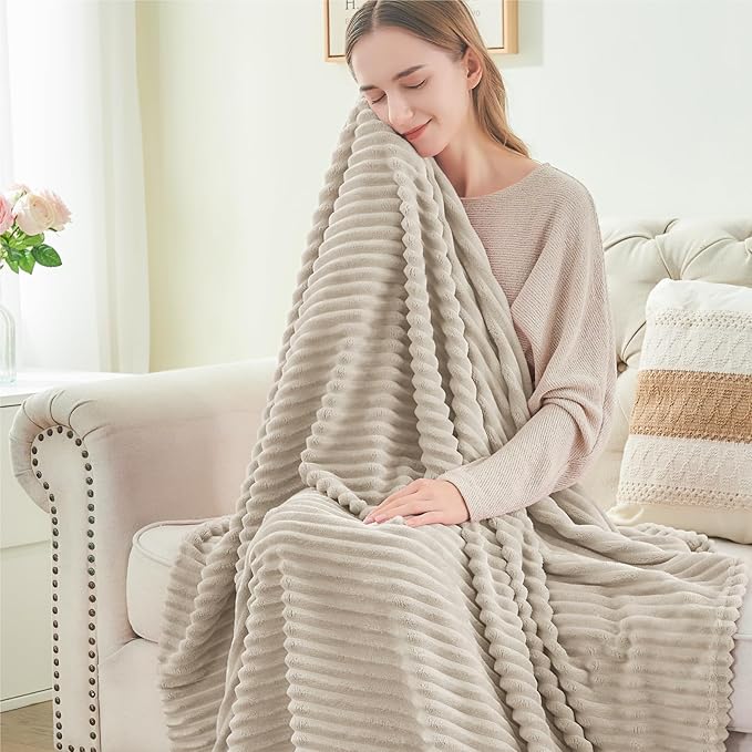 BEDELITE Fleece Blanket Twin Size – 3D Ribbed Jacquard Soft and Warm Decorative Fuzzy Blankets – Cozy, Fluffy, Plush Lightweight Throw Blankets for Couch, Bed, Sofa(Linen, 60x80 inches)
