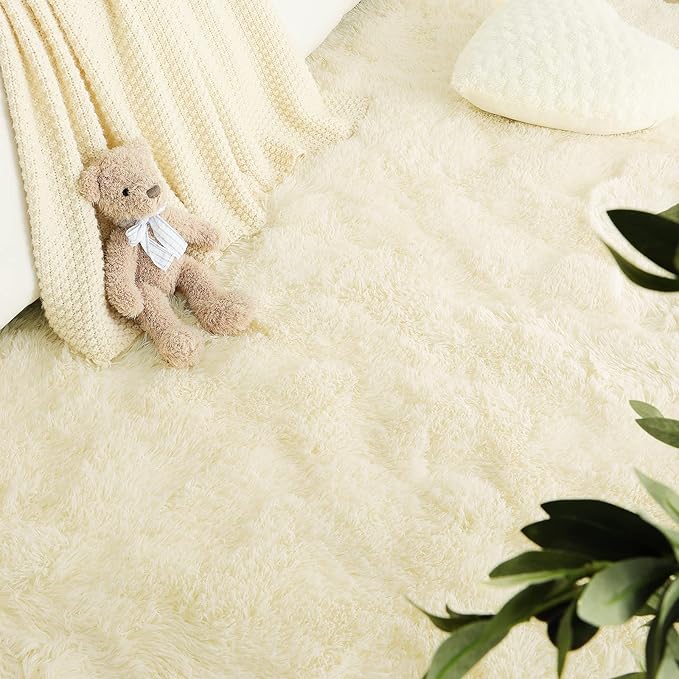 LOCHAS Ultra Soft Indoor Modern Area Rugs Fluffy Living Room Carpets for Children Bedroom Home Decor Nursery Rug 3x5 Feet, Light Champagne