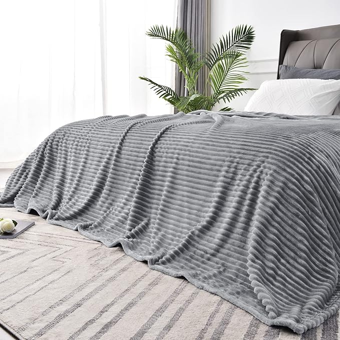 BEDELITE Fleece Blanket King Size – 3D Ribbed Jacquard Soft and Warm Decorative Fuzzy Blankets – Cozy, Fluffy, Plush Lightweight Throw Blankets for Couch, Bed, Sofa(Grey, 108x90 inches)