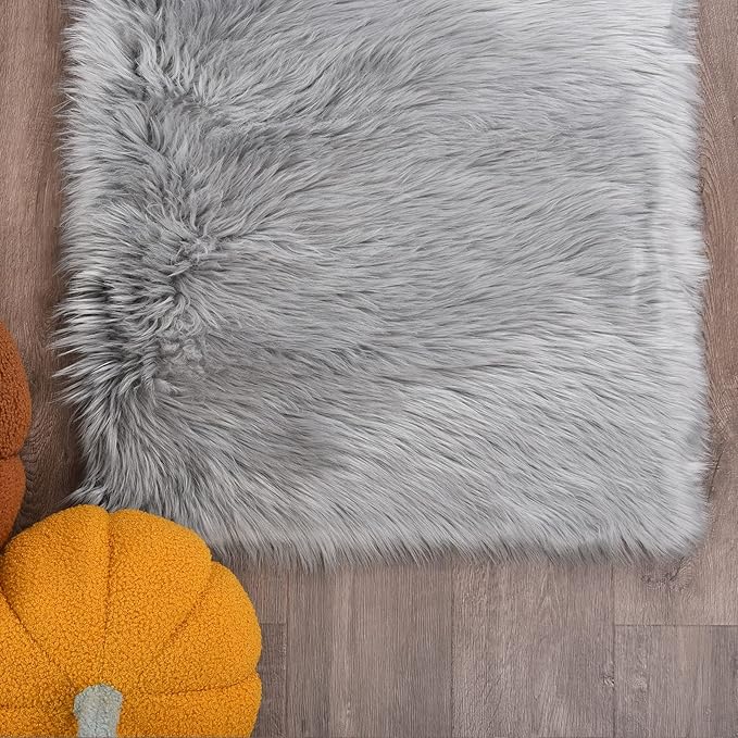 Goolela Grey Round Rug 5ft Gray Fluffy Fuzzy Furry Circle Carpet for Bedroom Living Room Faux Sheenpskin Fur Rug Plush Shaggy Washable