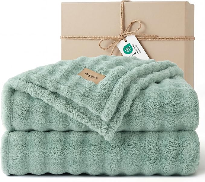Bedsure 3D Fleece Bubble Blanket - GentleSoft Green Queen Blanket for Bed Sofa Room Decor - Luxury Soft Cozy Gifts for Kids, Lightweight, All Seasons, Sage Green, 90"×90"