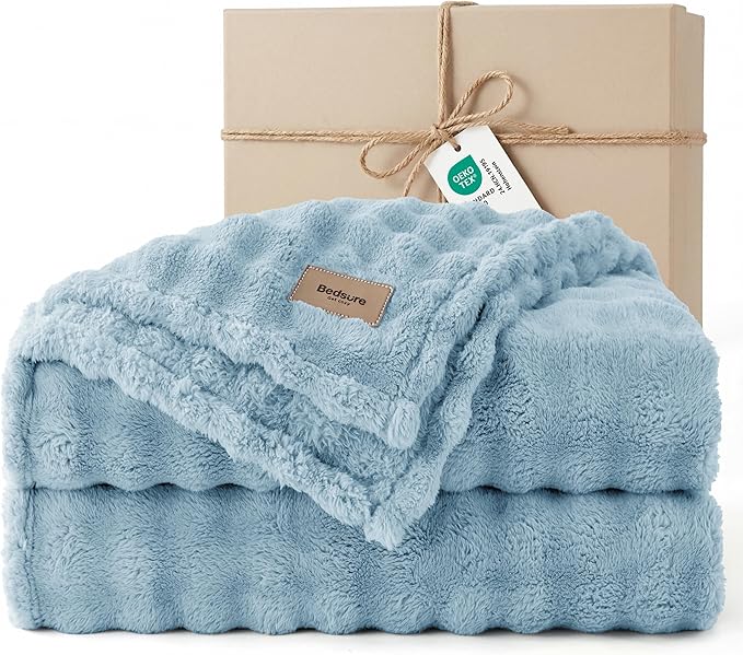 Bedsure 3D Fleece Bubble Blanket - GentleSoft Blue King Blanket for Bed Sofa Room Decor - Luxury Soft Cozy Gifts for Kids Girls, Lightweight, All Seasons, Light Blue, 108"×90"