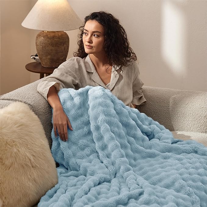 Bedsure 3D Fleece Bubble Blanket for Couch - GentleSoft Blue Throw Blanket for Sofa Bed Room Decor - Luxury Soft Cozy Gifts for Kids Girls, Lightweight, All Seasons, Light Blue, 50"×60"